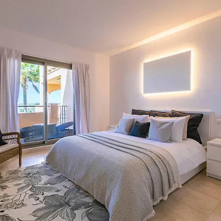 Elegante Piso En Benahavis Con Vista Al Mar