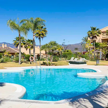 Elegante Piso En Benahavis Con Vista Al Mar Apartment Estepona